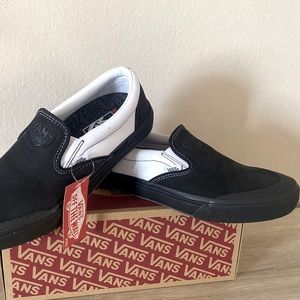 Vans shoes black white Classic Men8 women’s 9.5 NewwBox